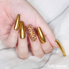 Daily Charme chrome powder application process using the base gel for mirror finish.
