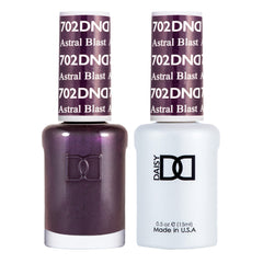 Daisy DND Astral Blast gel polish bottle with galaxy glitter for bold nails