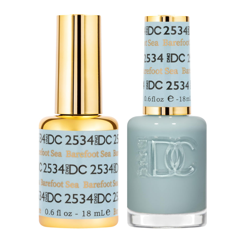 Daisy DND Barefoot Sea gel polish bottle in pale blue for beach-inspired nails.