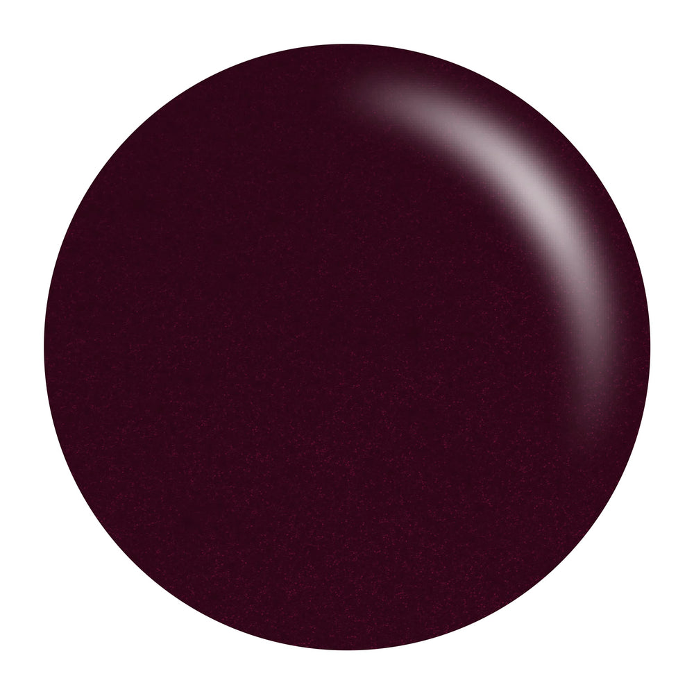Daisy DND gel polish and lacquer duo pack image conveys color-matched finish for cohesive chip-free manicures.