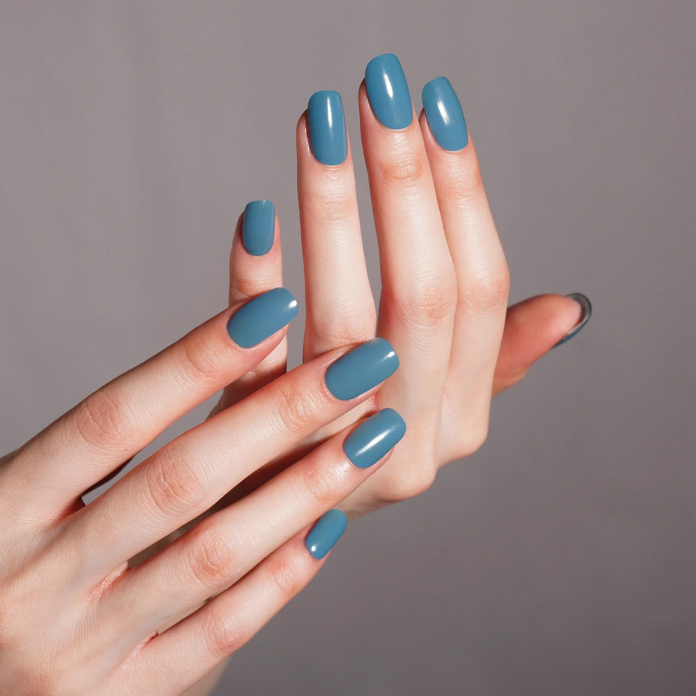 DANNI & TONI application and UV cure guide for at home nail art