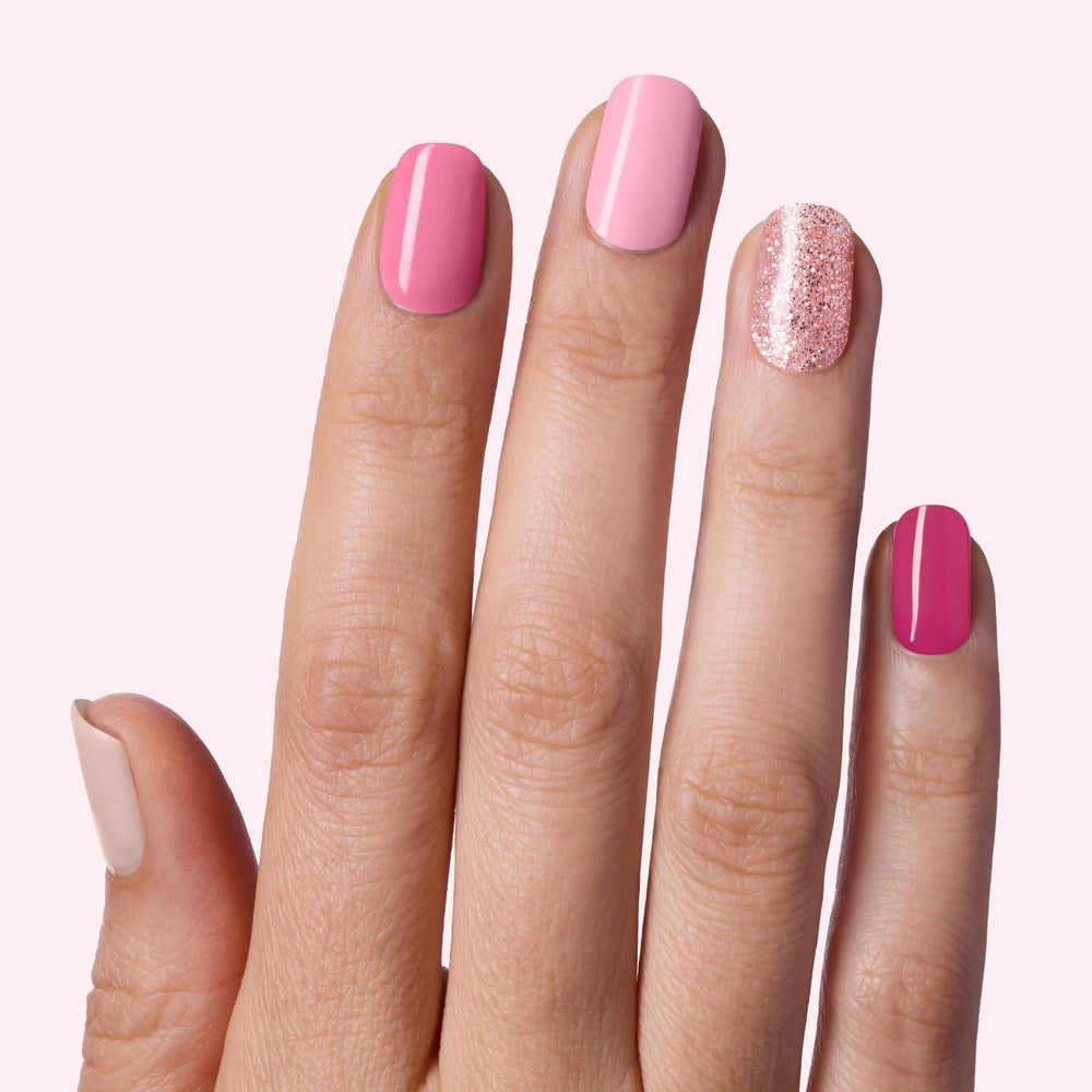 Dashing Diva application close-up demonstrates quick, mess-free gel-look nails