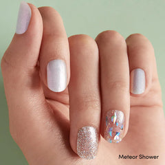 Dashing Diva Going Platinum gloss strips for a metallic, salon-worthy finish.