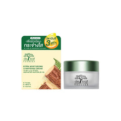 DE LEAF THANAKA Extra Moisturizing Cream bottle close-up showing aloe hydration and soothing glow