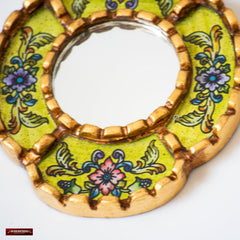 DecorContreras oval mirror enhances bathrooms with light and compact space use.