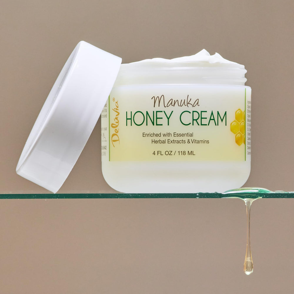 Deluvia Manuka Honey Cream texture closeup for non-greasy hydration.