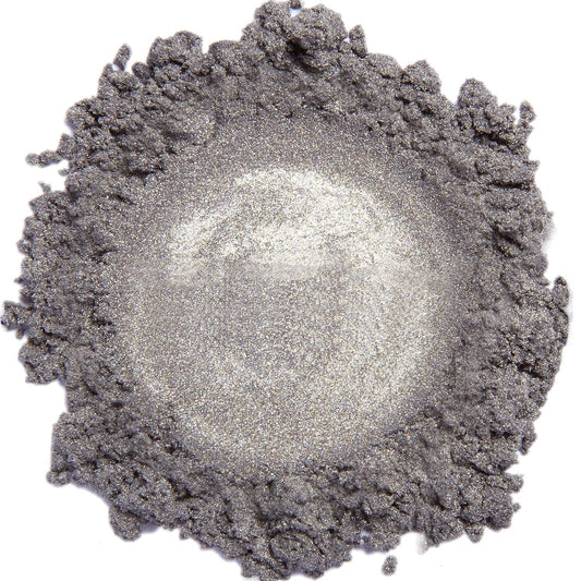 DEMÚRE Moon Dust eye shadow palette with natural shimmer for versatile day-to-night looks.
