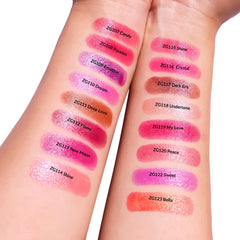Depuplum lip finish delivers natural shine.
