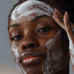 Dermalogica Clear and Brighten Kit step 3 Serum highlights brightening and balancing properties.
