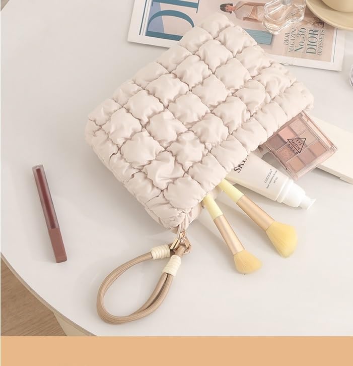 DOB SECHS puffy cotton padding protects delicate items.