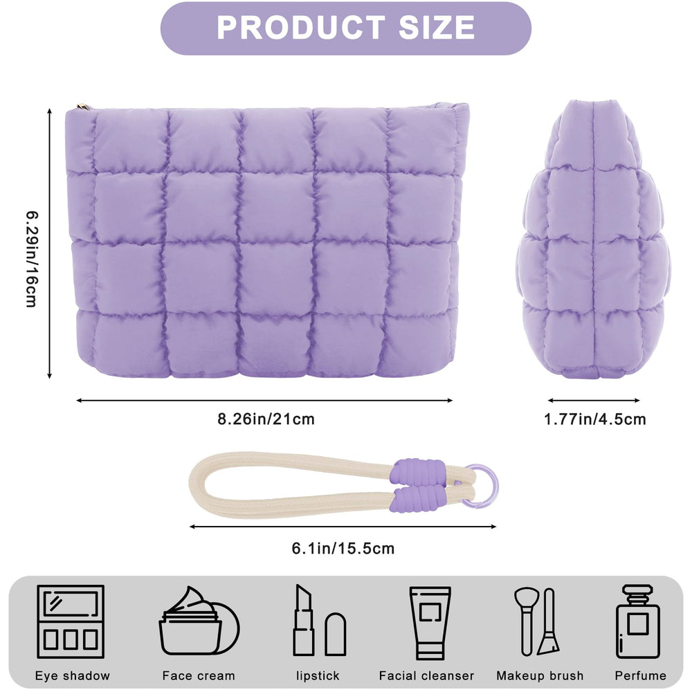 DOB SECHS 21x16 cm makeup bag balances capacity and portability.