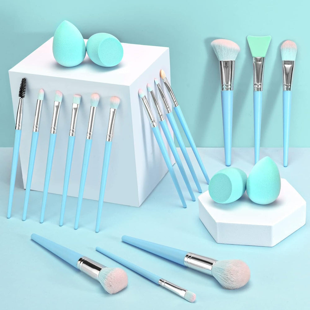 DUAIU makeup sponge set for flawless, seamless coverage.