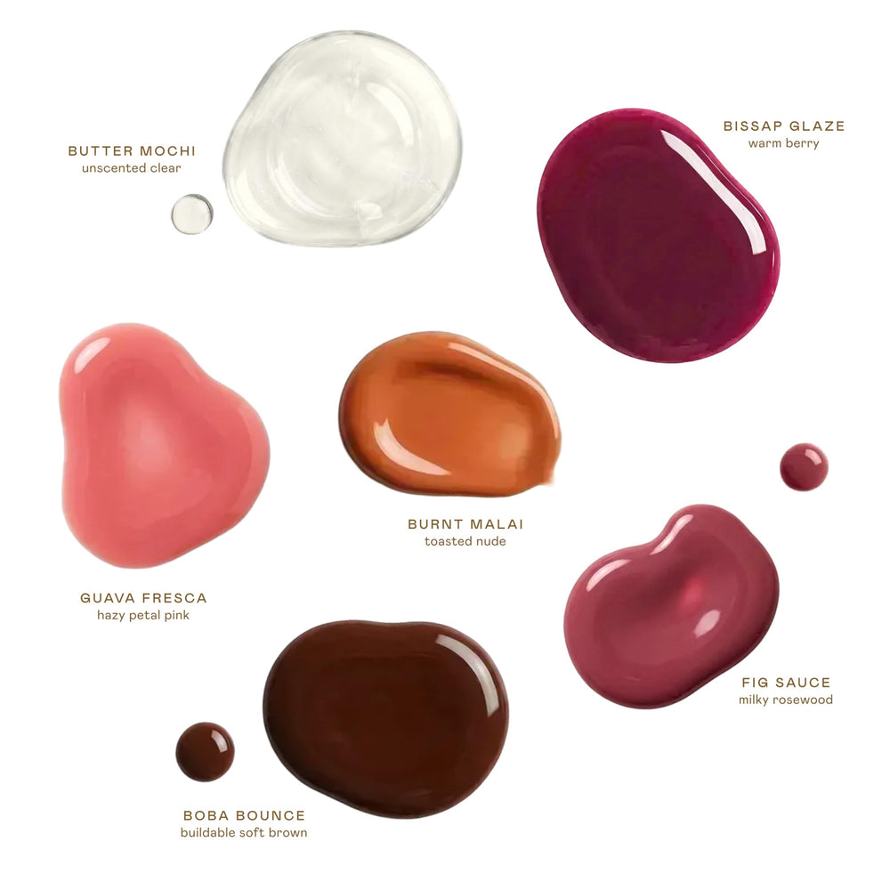 Clear gloss finish enhances natural lip shape with EADEM Le Chouchou.
