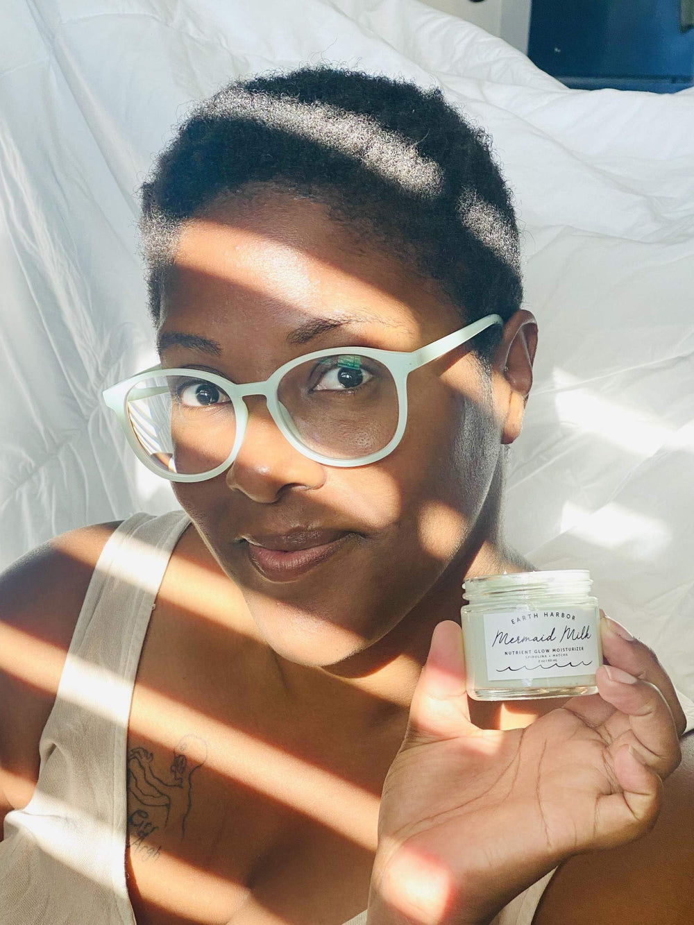 Earth Harbor Mermaid Milk matcha-spirulina ingredients emphasize nutrient density