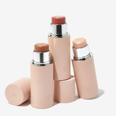 EarthsCure Glow Trio on-skin blend delivers streak-free color.