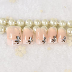 EchiQ glossy finish nails offering a durable, shiny daily look