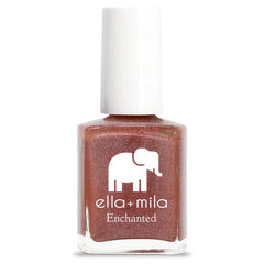 ella-mila Oasis bottle close-up showcasing quick-dry red polish for fast, salon-like results.