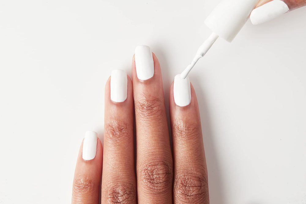 ella+mila 17-free formula without acetone for safer, pleasant mani.