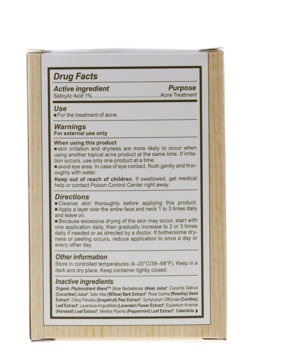 Cream texture close-up highlighting lightweight hydration for acne-prone skin.