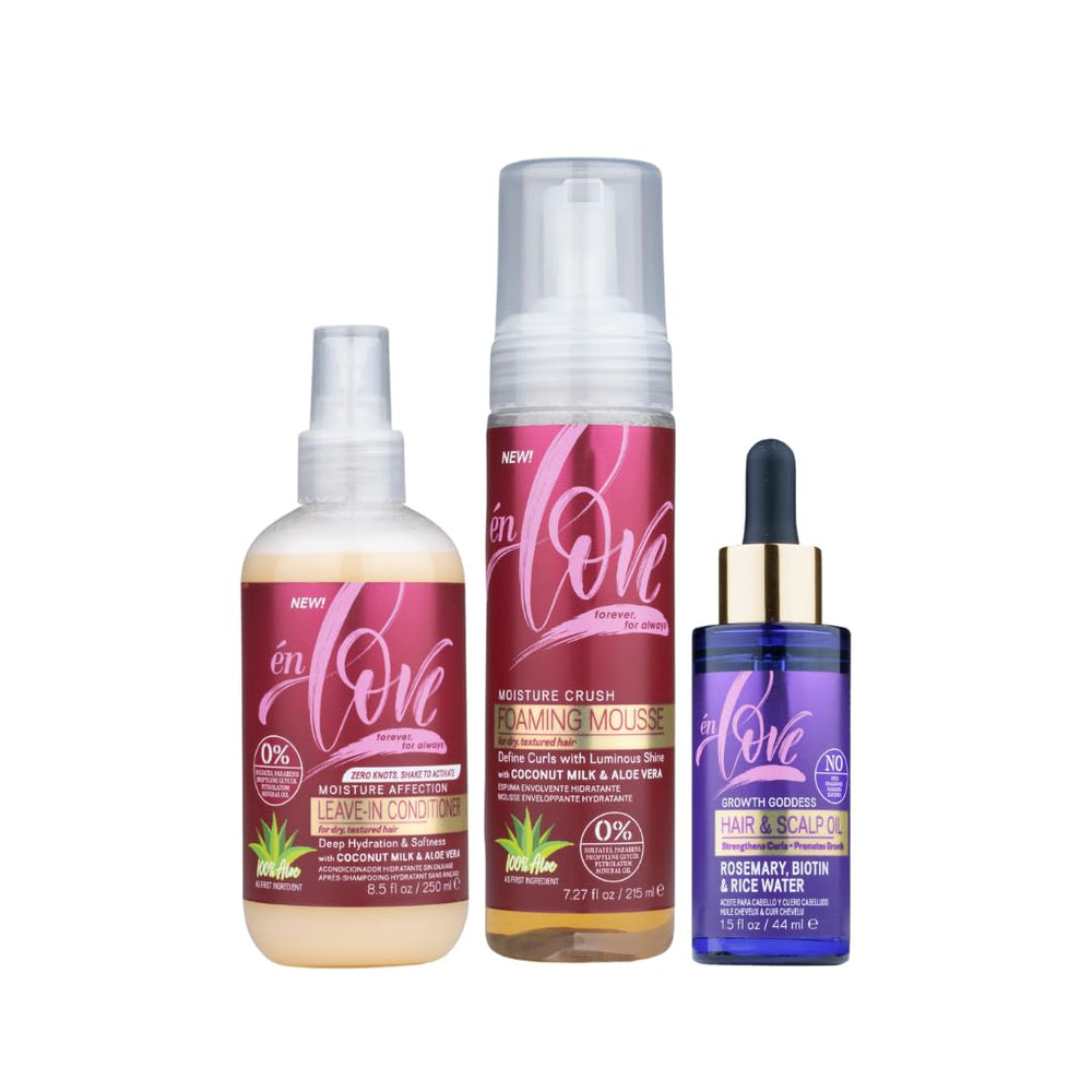 Curl close-up with én Love Growth Goddess Oil for thicker-looking coils.