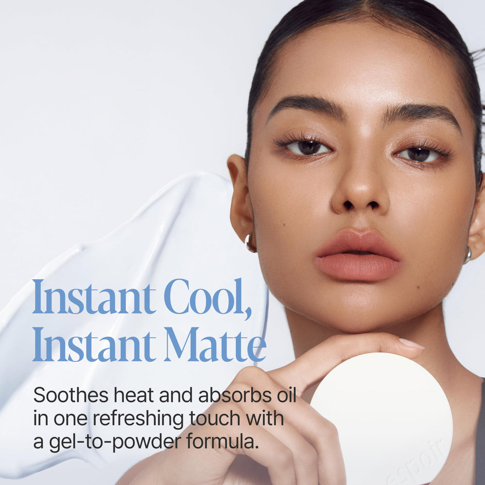 Espoir Be Velvet compact opens for quick, even application.