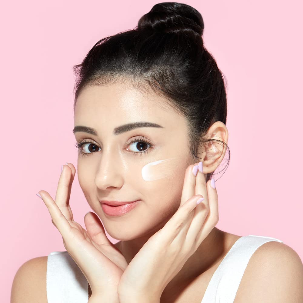 ETUDE Moistfull sleeping pack jar close-up highlighting lightweight, non-sticky formula