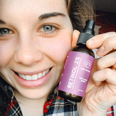 Eve Hansen serum application scene highlighting pore refinement potential
