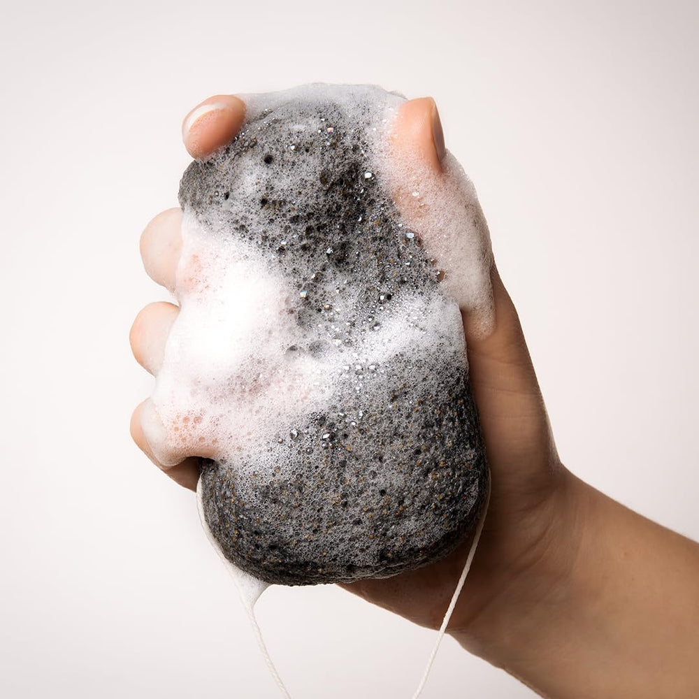 Everist sponge sized for full-body use, easy to maneuver.