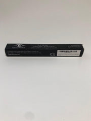 Gluten-free and talc-free brow pencil for sensitive skin
