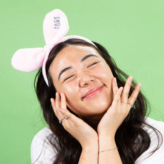 FACETORY Artemisia sheet mask promotes a balanced, comfortable complexion.