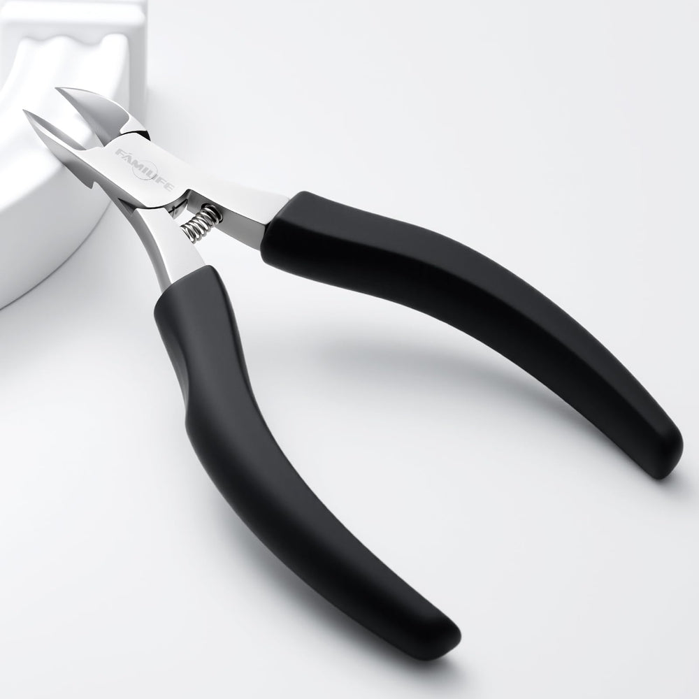 FAMILIFE Cuticle Nippers ergonomic design reduces hand fatigue during grooming