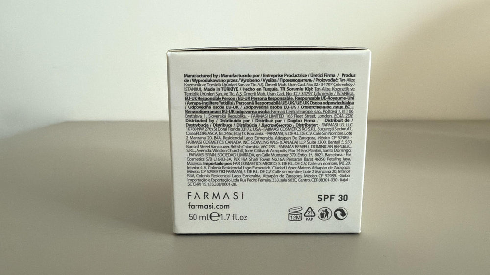 Packaging and branding display of FARMASi Dr. C. Tuna Resurface Day Cream.