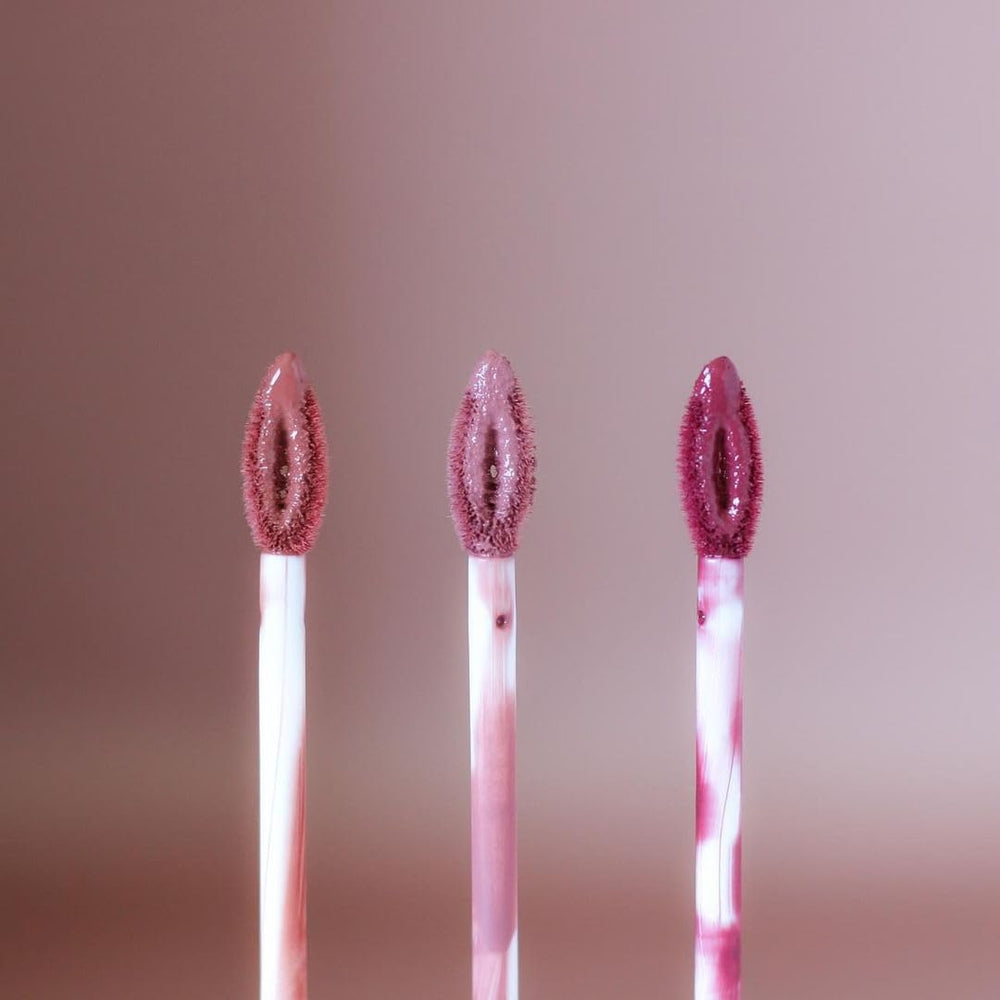 Farmasi Matte Liquid Lipstick Nude Essence close-up showing creamy finish.