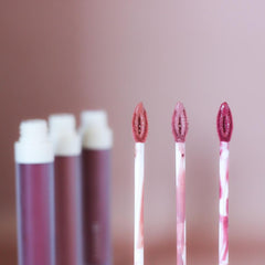 Farmasi Matte Liquid Lipstick Nude Essence precision applicator aiding precise lip line.