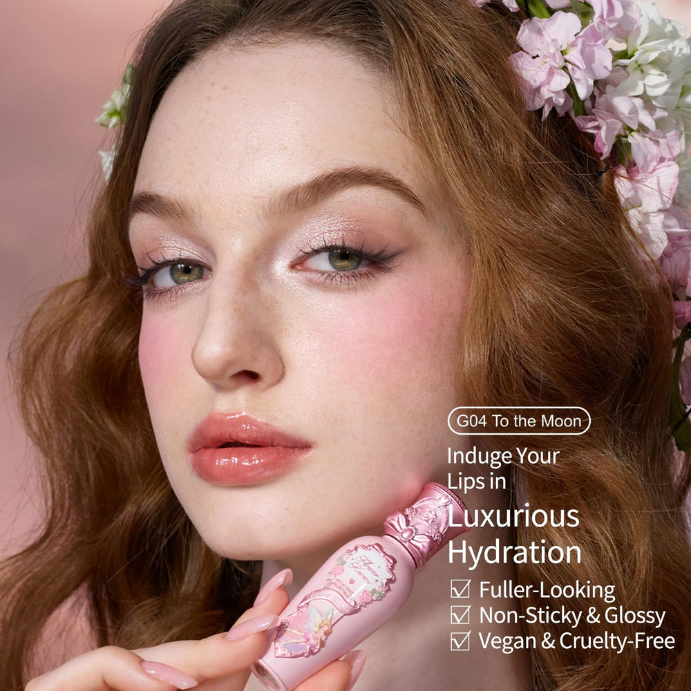 Flower Knows Liquid Highlighter 03 creates a reflective glow on features.