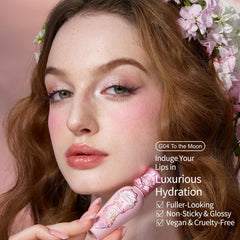 Flower Knows Liquid Highlighter 03 creates a reflective glow on features.