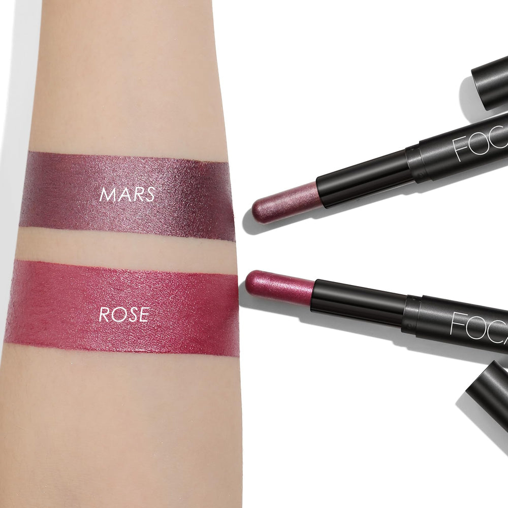 FOCALLURE long-wear formula keeps shadows vibrant all day