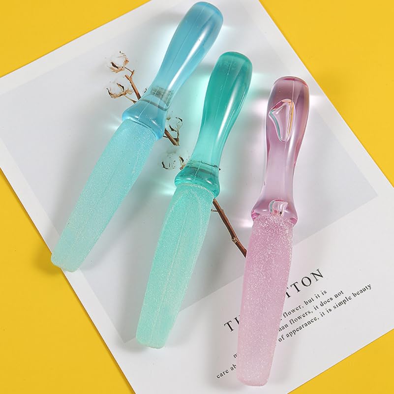 FRCOLOR foot file travel-friendly rasp design fits in small bags.