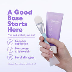 FRUDIA Blueberry Air Fit Sunscreen texture spreads smoothly for quick absorption.