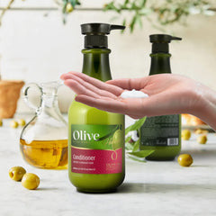 Frulatte hair after use appears smoother and more manageable