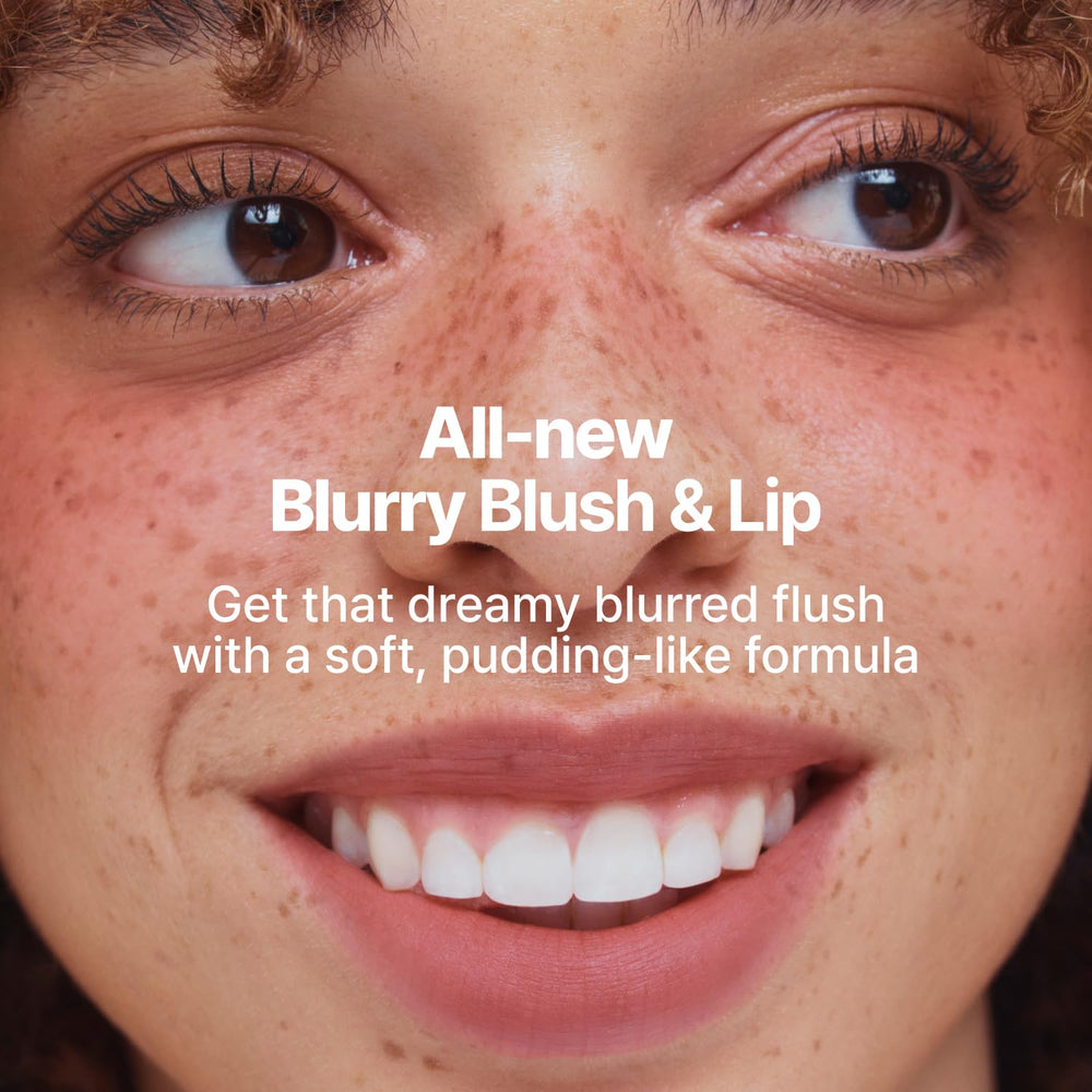 Fwee Blurry Pudding Pot texture closeup reveals pudding-like consistency for easy blending.