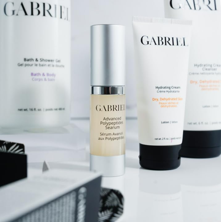 Close-up of Searum ingredients, highlighting kelp and seaweed extracts