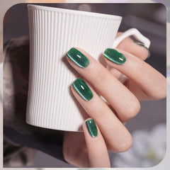 GAOY Glitter Cat Eye palette collection highlights shimmering hues for chic at-home manicure.