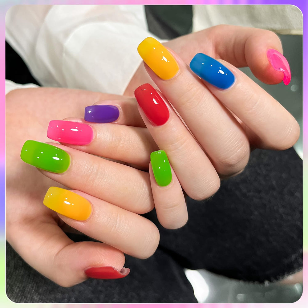 GAOY Jelly Gel blue bottle enables vibrant layers for bold nail designs.