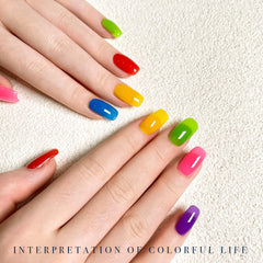 GAOY Jelly Gel green bottle supports translucent to opaque looks for seasonal manicures.