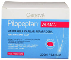 Close-up of GENOVÉ Pilopeptan texture demonstrating creamy hydration.