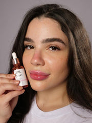Geo Facial Serum 5-in-1 application on skin suggests ease of use