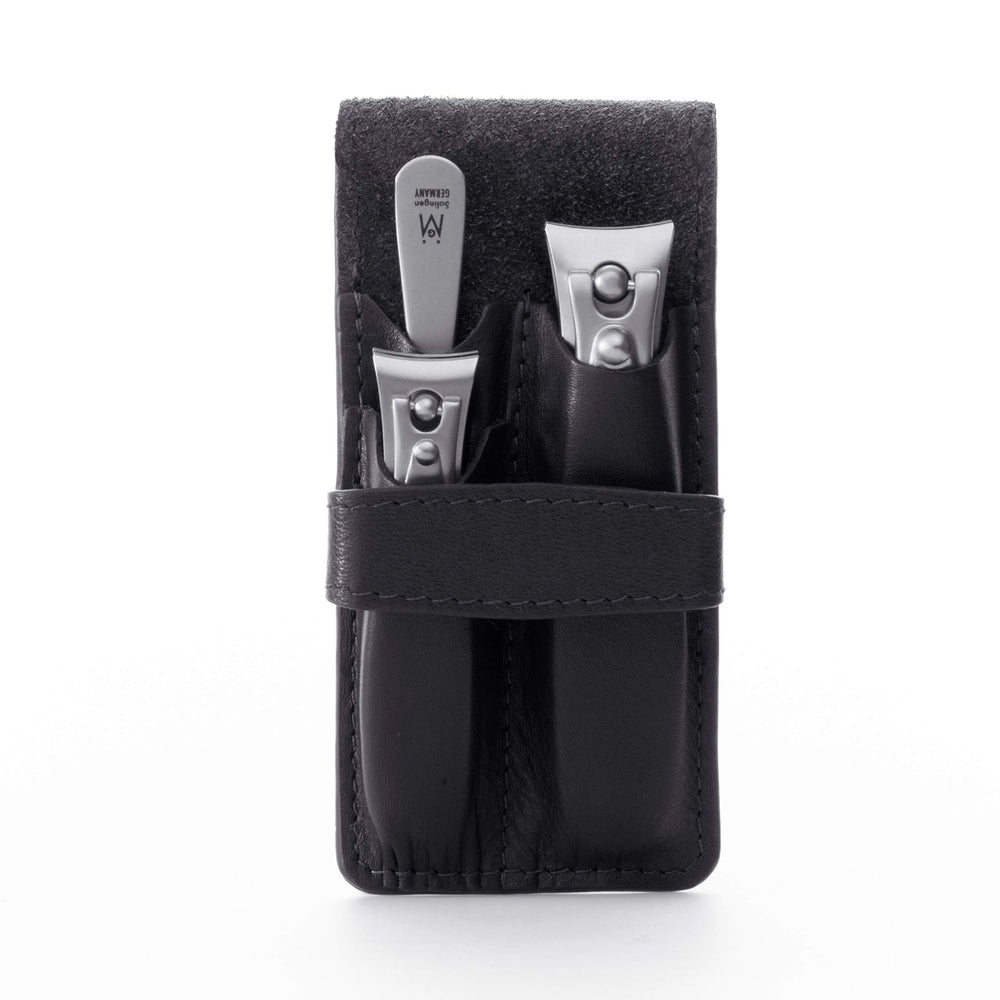 GERMANIKURE large nail clipper ideal for toenails and clean cuts.