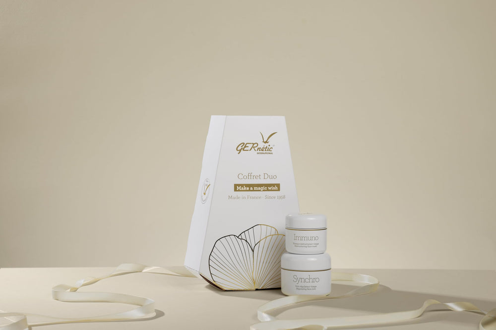 Close-up of Gernetic Synchro Cream texture showing creamy hydration.