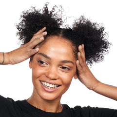 Girlactik Luminous airbrush-finish on skin reduces shine.
